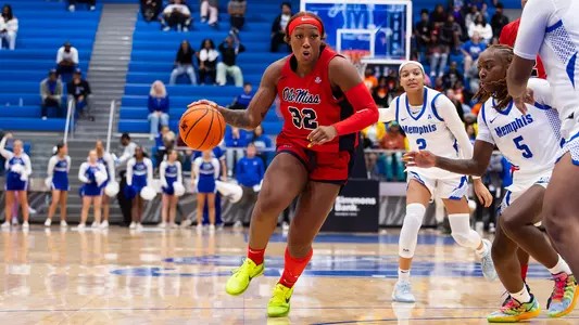 Cotie McMahon named top 10 finalist for prestigious Cheryl Miller award