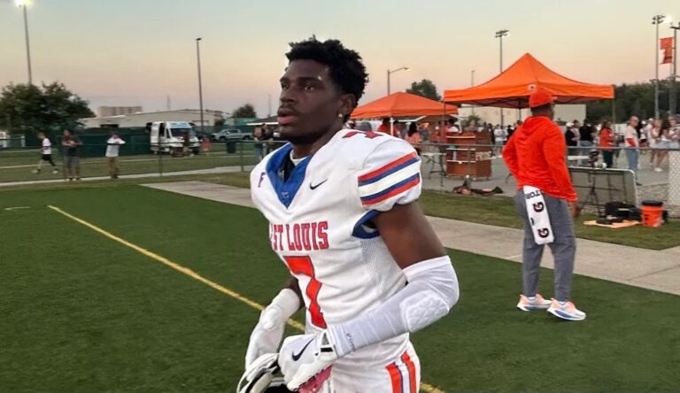 Four-star Raheem Floyd names final 5