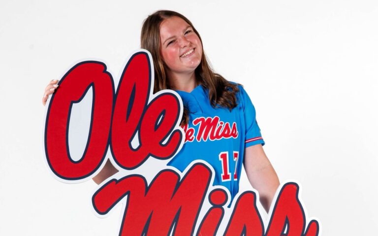 Softball bolsters pitching staff with signing of Southern Illinois transfer