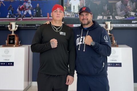 Rebels offer Cali O-lineman on visit