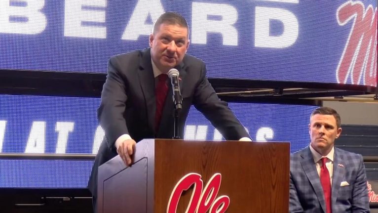 Men’s hoops finalize non-con slate