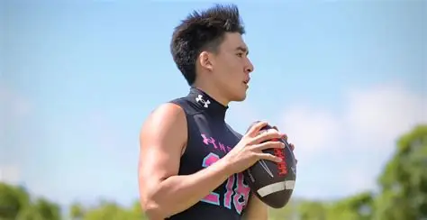 Fujikawa places Ole Miss in top six
